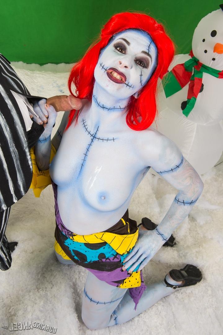 17P Cosplay deslumbrante fodendo com a garota emo de bunda grande e tesão Joanna Angel