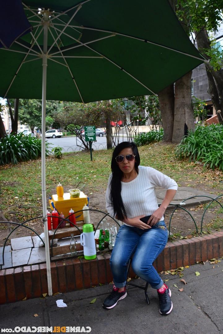 17P Latina gostosa e sexy MILF com bunda grande cavalgando tesão preto e gordo como um profissional