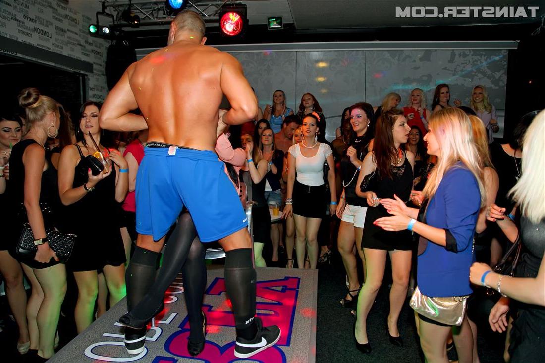 14P Party girls compete with each for a chance to suck a male stripper's cock