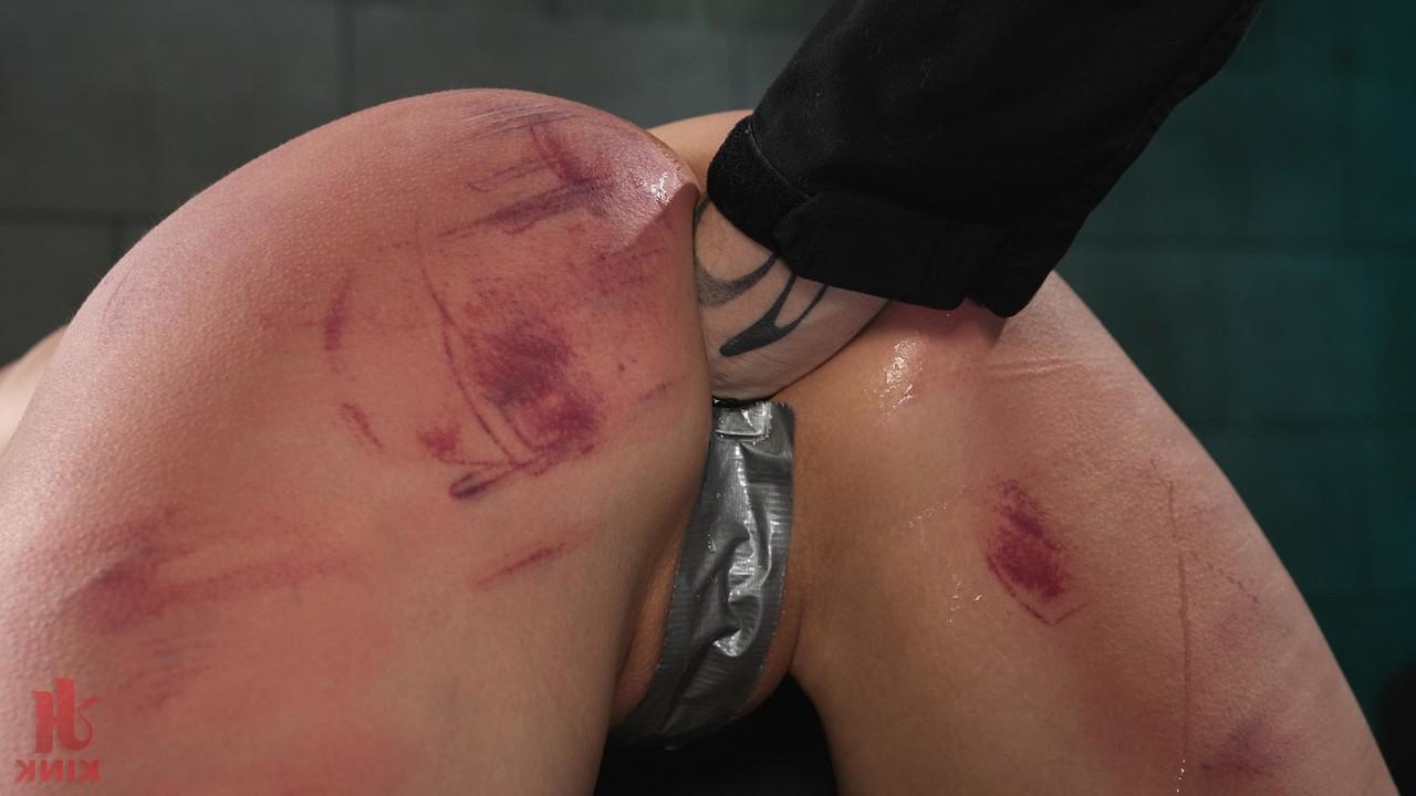 20P Device Bondage Sophia Burns, Eli Cross