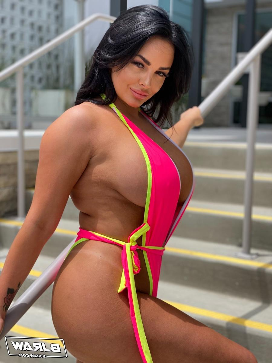 20P Big titted brunette Jessica Annelle models swimwear before an ass licking BJ
