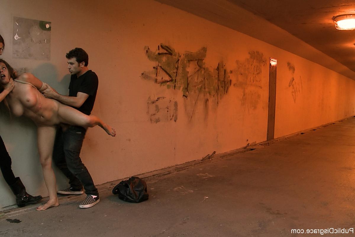 20P Public Disgrace James Deen, MONA LEE