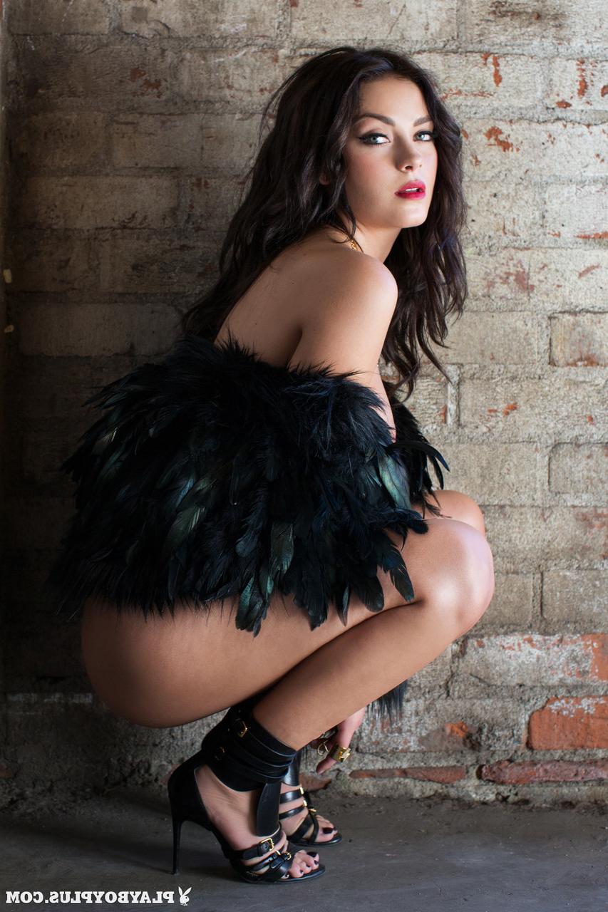 16P Sultry centerfold Alexandra Tyler vaunting natural tits in fur & feather boas