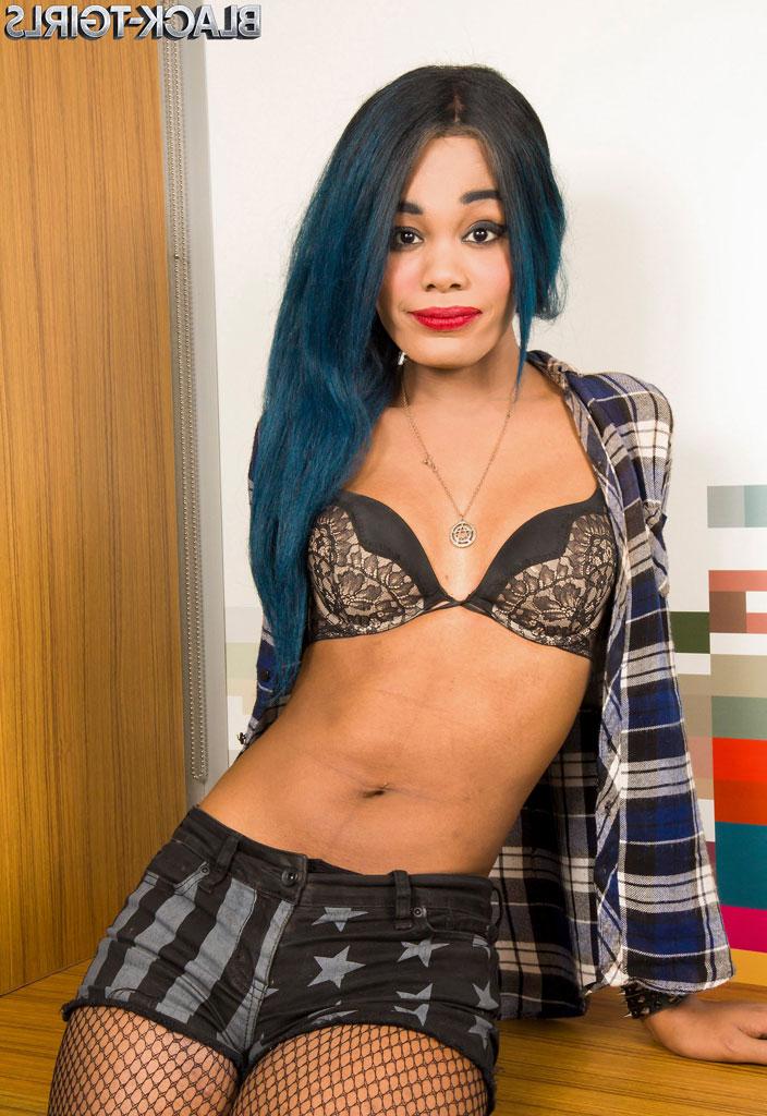 15P Black TGirls protagonizada por Aurora Jade Galería de desnudos