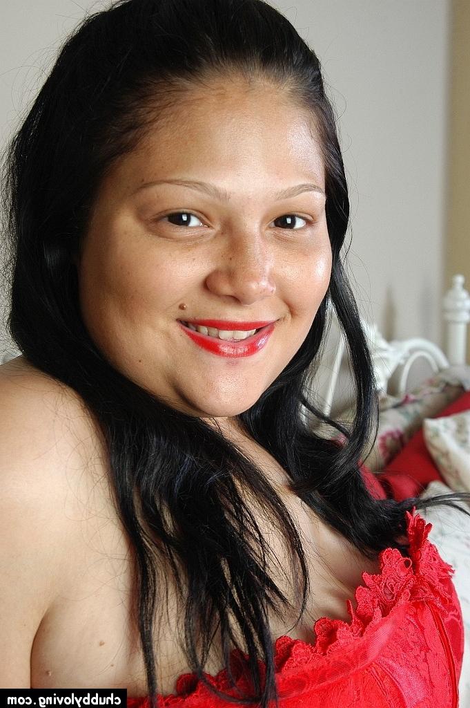 16P Busty BBW mature Nancy getting naughty in hot revealing lingerie
