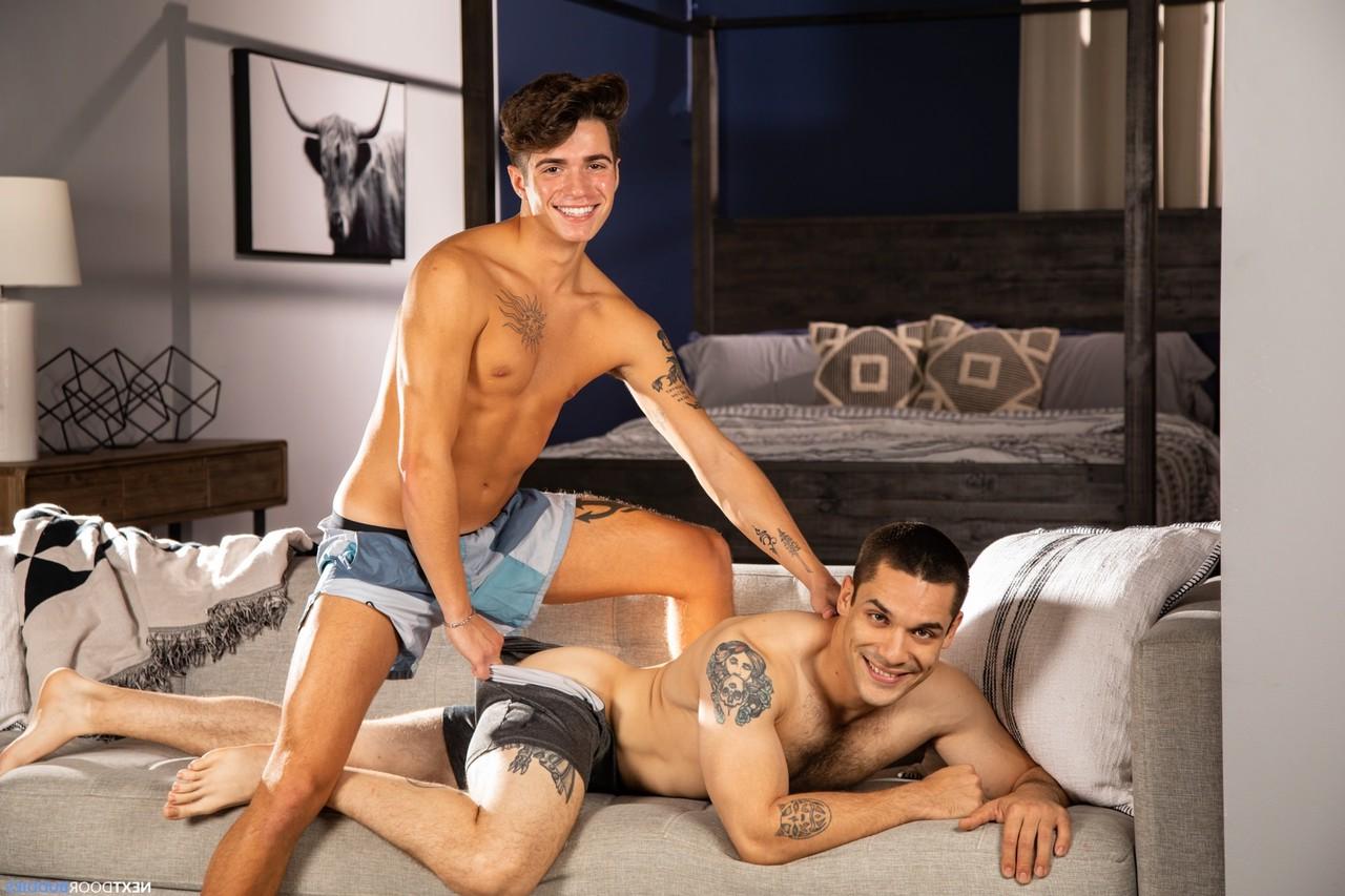 20P Gay hunk Andrew Miller has hardcore anal sex with a twink after rimming him