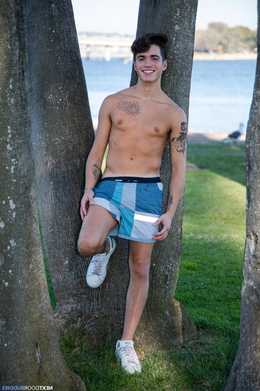 20P Gay hunk Andrew Miller has hardcore anal sex with a twink after rimming him