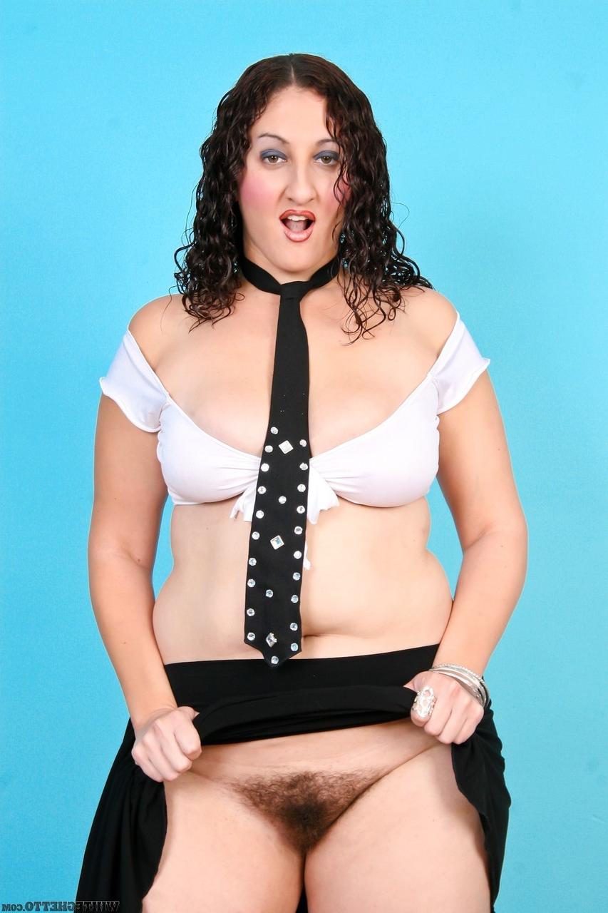 15P Chubby MILF Sonia Glaze displaying big saggy tits during hardcore sex
