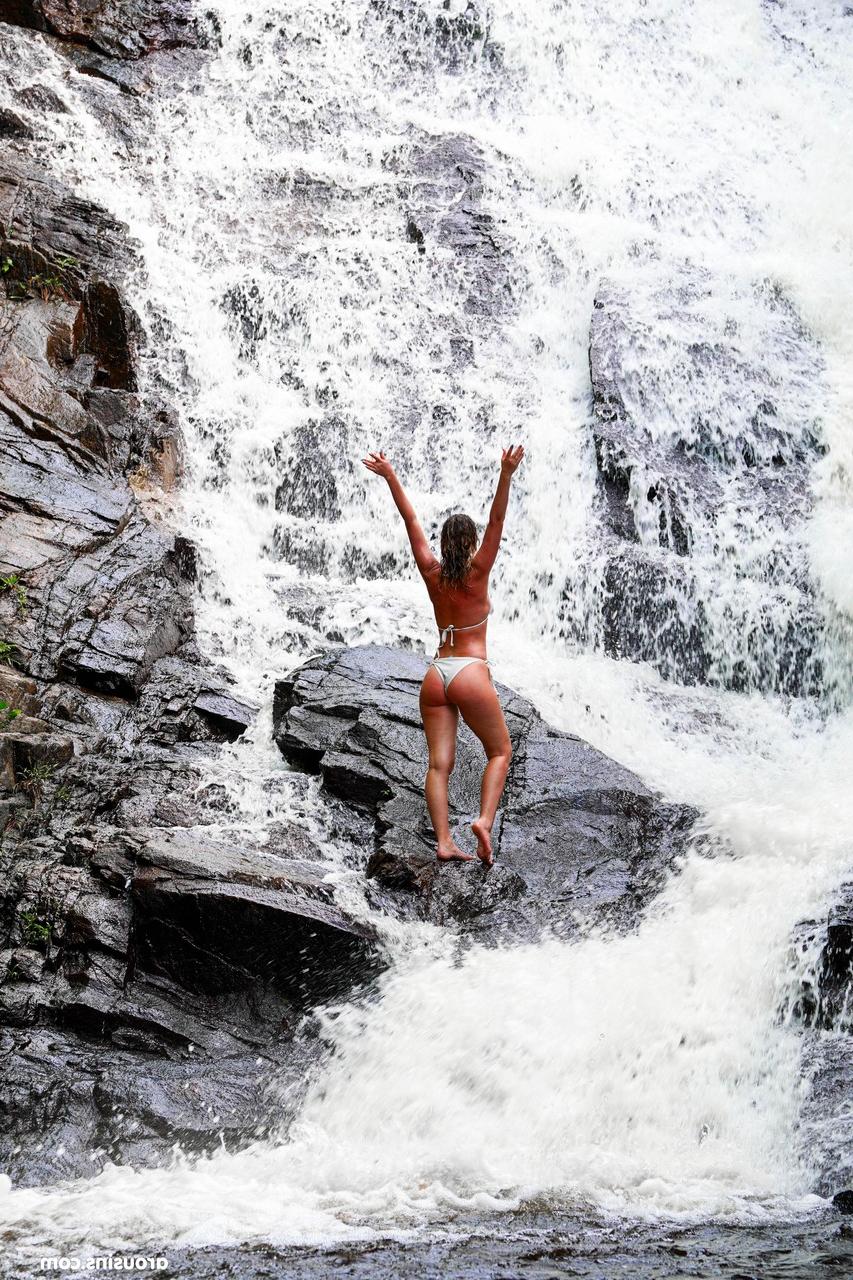 20P Sexy brunette Candice Demellza goes topless while teasing in a bikini outdoors