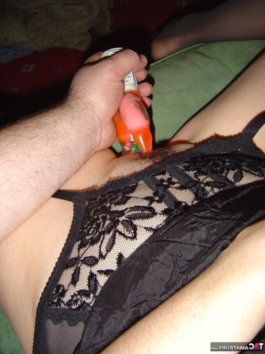 20P Die Amateurfrau Slutscot Susan trägt beim Sex und beim Masturbieren eine Brille