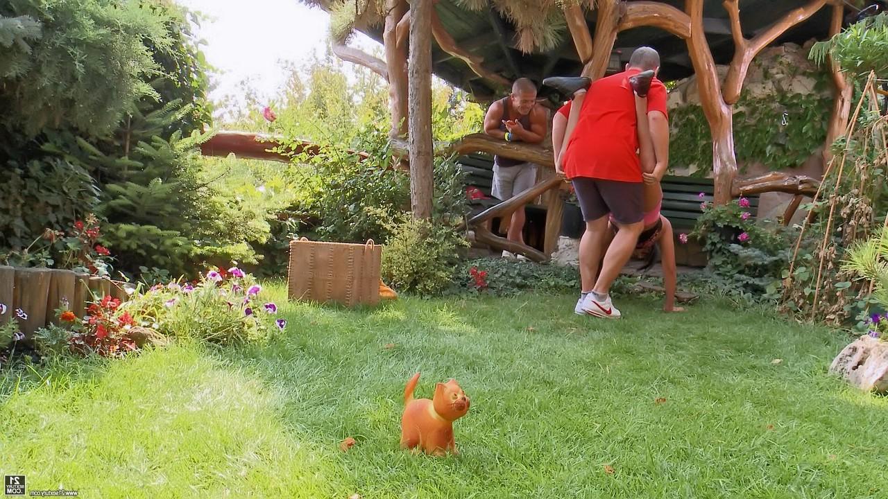 20P Los afortunados tíos del porno Dominica Ross y Matt Bird se follan a Bernice y Cipriana
