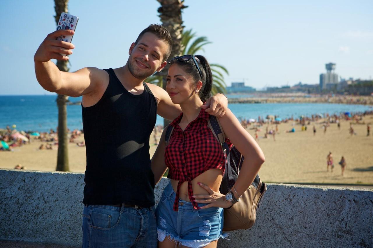 17P Pretty Latina Julia De Lucia enjoys a hot pick up fuck while on vacation