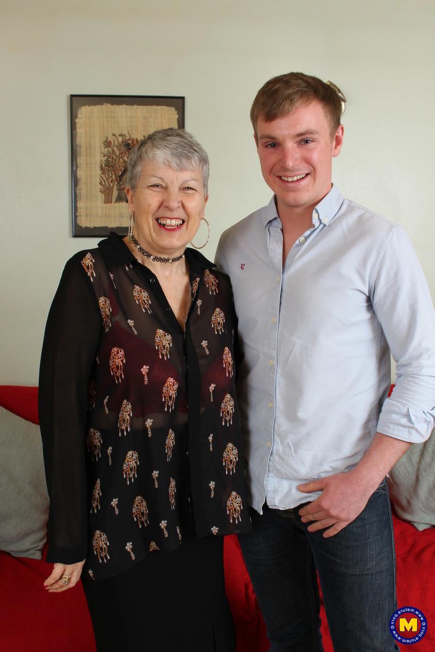 20P Short-haired granny Savana blows a teen dick & gets her big tits worshiped