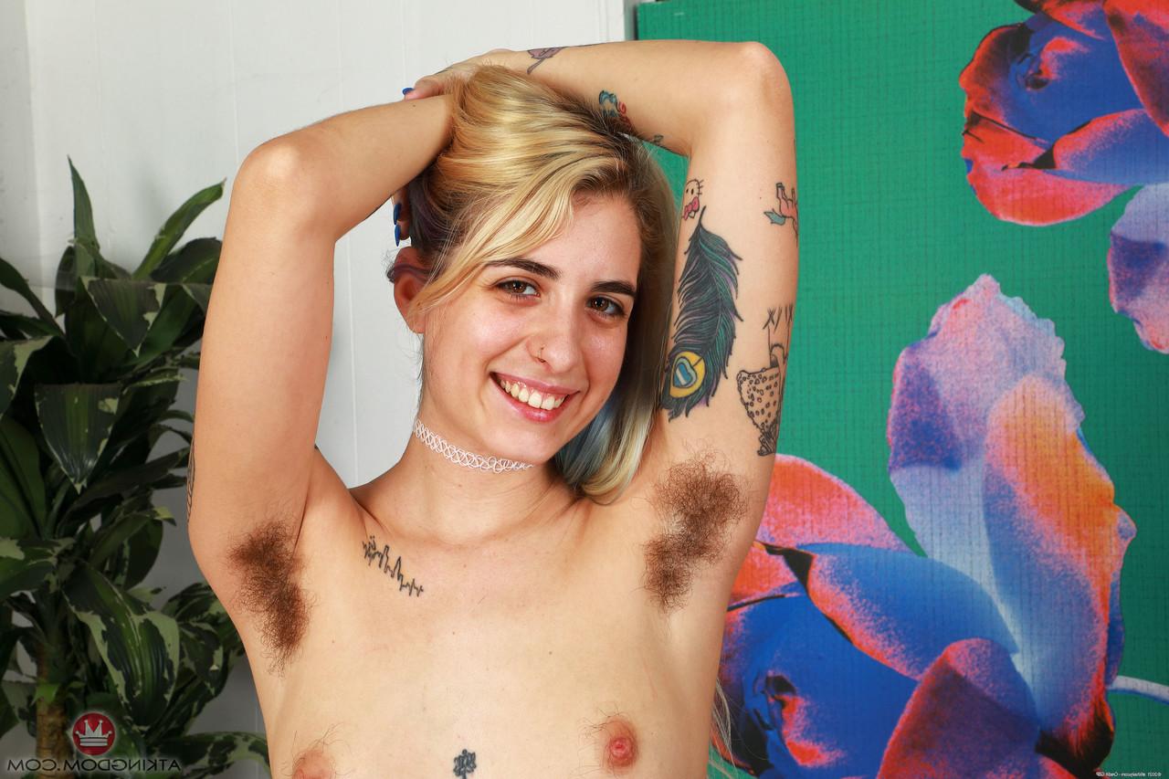 20P Russian hippie Pearl Sage unveiling her hot tattooed body & hairy crotch