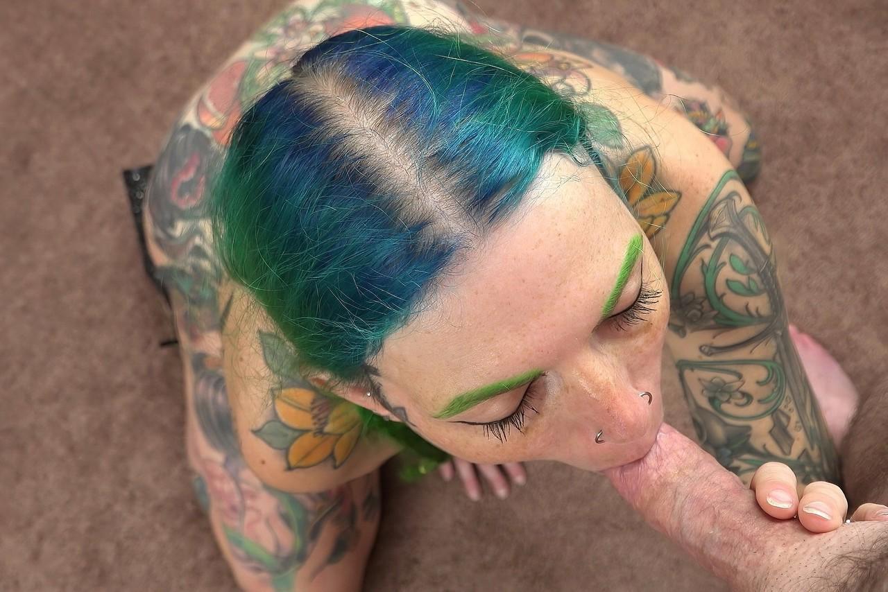 20P Green-haired nympho Vibe Ryder unveils her inked body & gives a POV blowjob