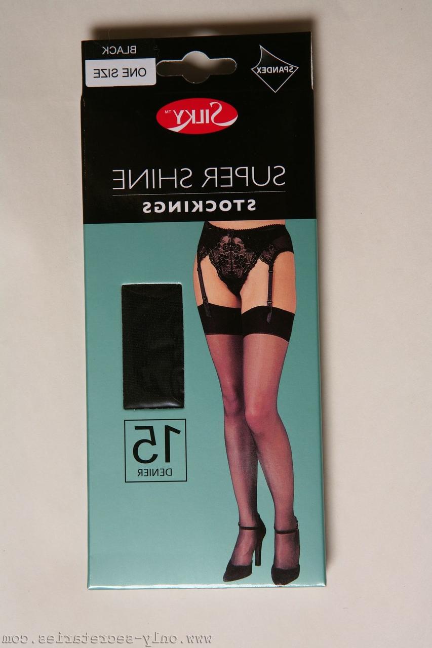 20P Dirty secretary in glasses Louisa Marie loses her skirt and poses in lingerie