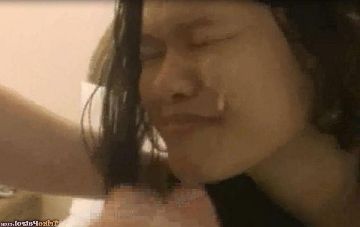10P Linda filipina dando um boquete maravilhoso e sendo fodida por trás
