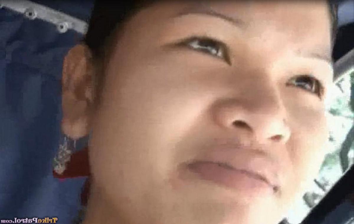 10P Linda filipina dando um boquete maravilhoso e sendo fodida por trás