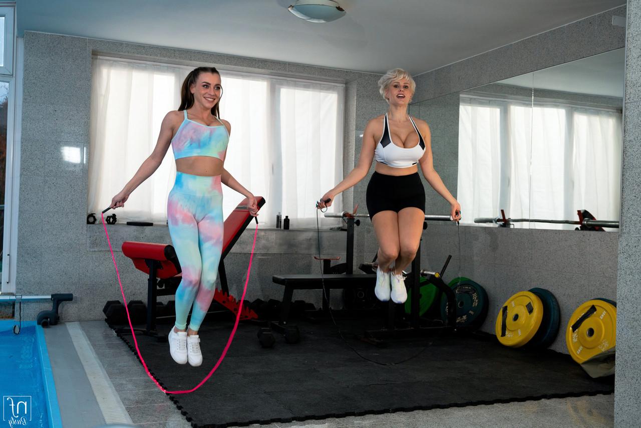 20P Angel Wicky & Josephine Jackson show their big tits & lick pussy at the gym