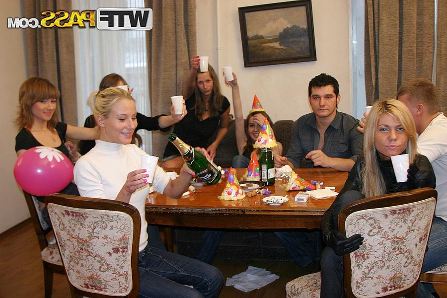 16P College kids get drunk on beer and spirits prior to group sex fucking