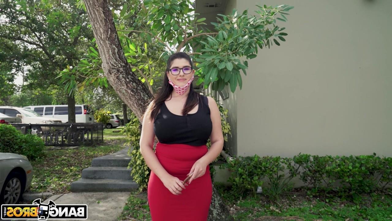 20P Horny nerd with big tits Laila Lust gets picked up and rammed in a van