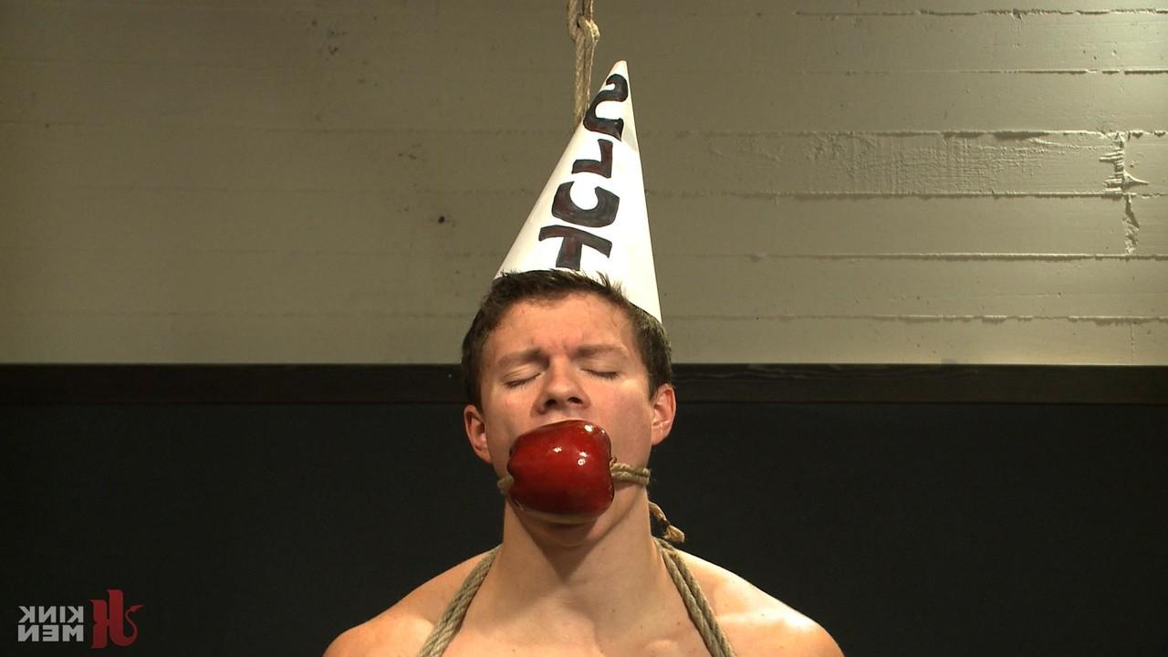 15P Hommes sur le bord, Tyler Sweet