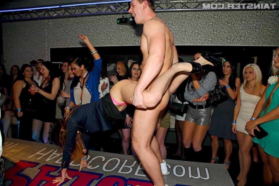12P Party going chicks get up on stage and have sex with the male strippers