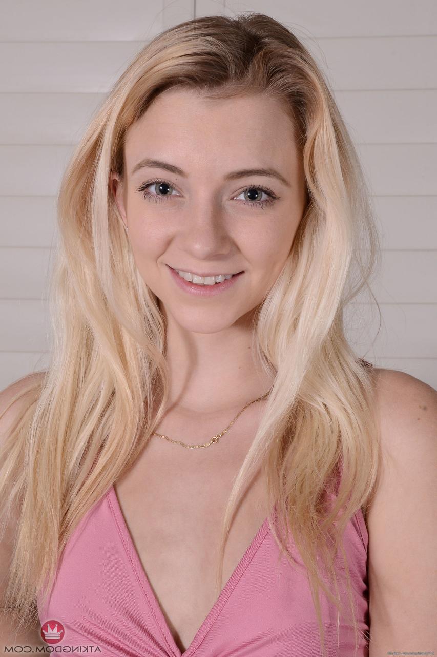 20P Gorgeous babe Riley Star on all fours showing her big ass and hungry holes
