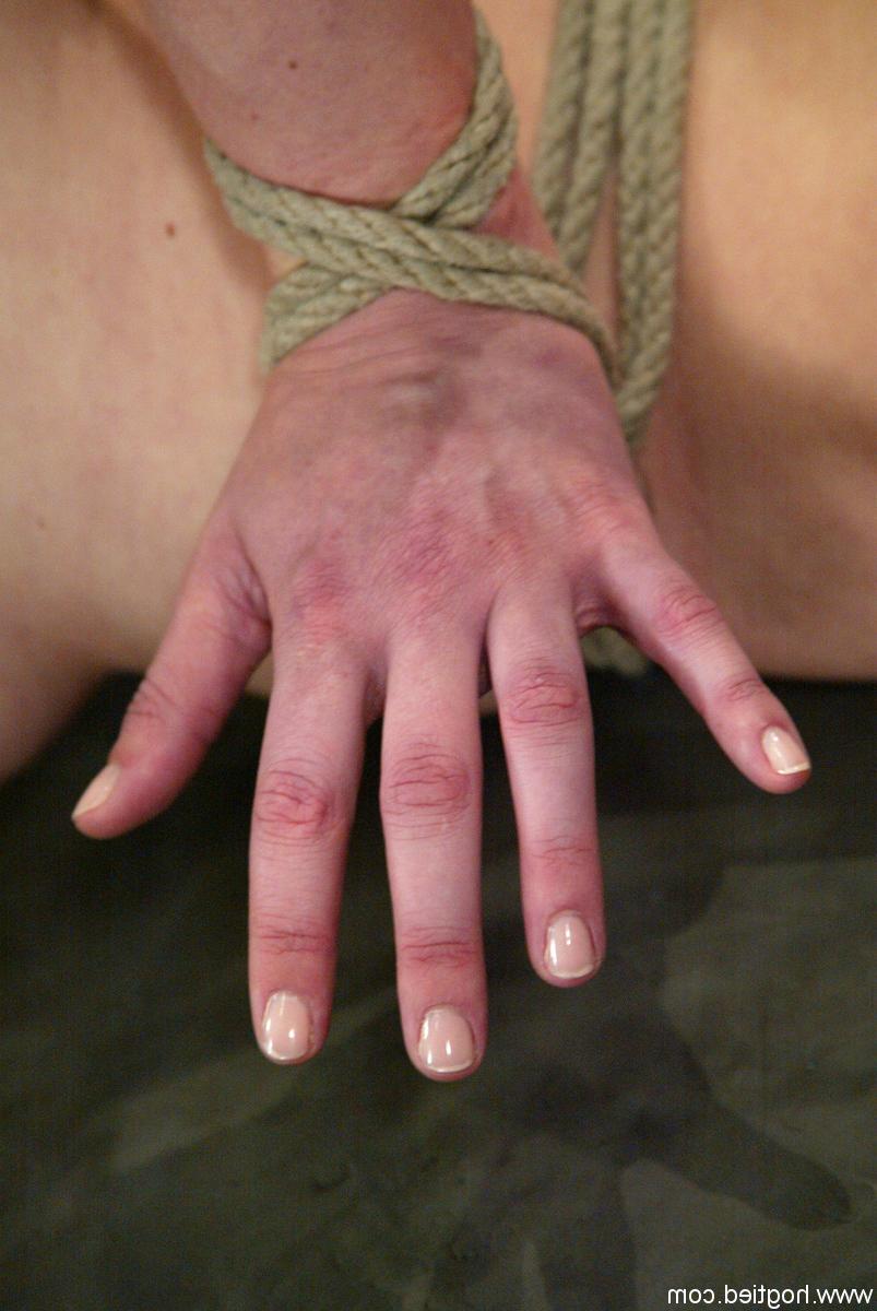 20P Lola hogtied, sergent-major