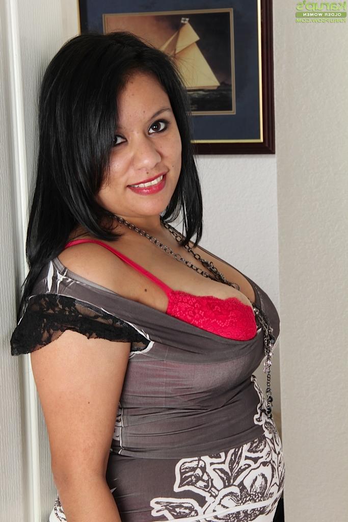 16P Lucey Perez prefers posing in lingerie and playing with snatch