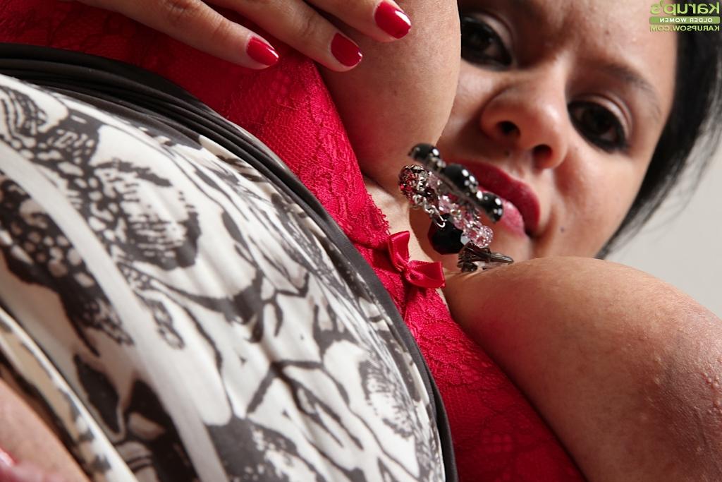 16P Lucey Perez prefers posing in lingerie and playing with snatch