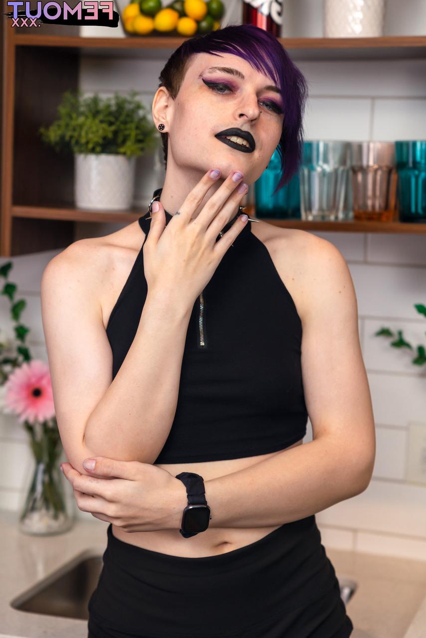 16P Femout XXX Izzy Ressurected