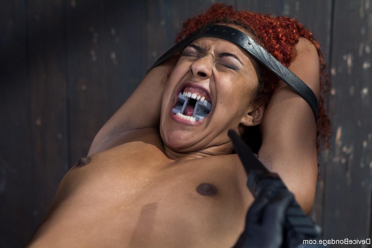 20P Tall ebony Daisy Ducati gets painfully toyed while bound in the dungeon
