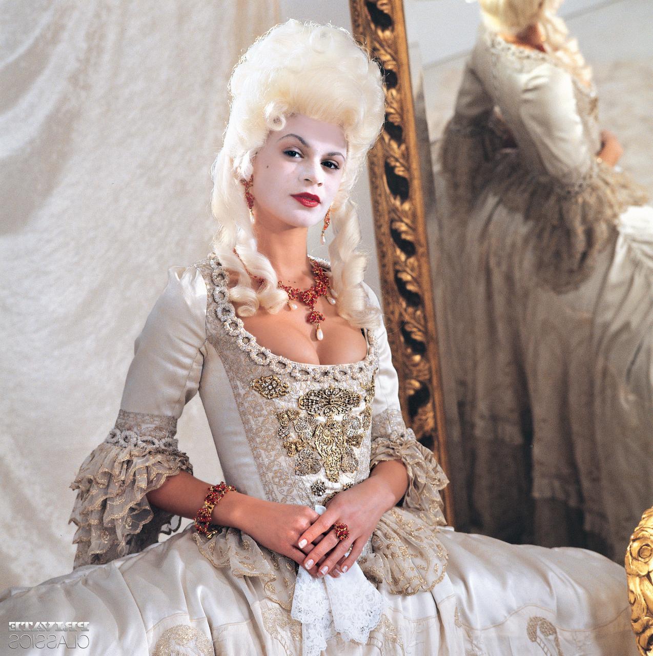 12P Fabiola Do Santos partakes in MMF sex while wearing period costumes