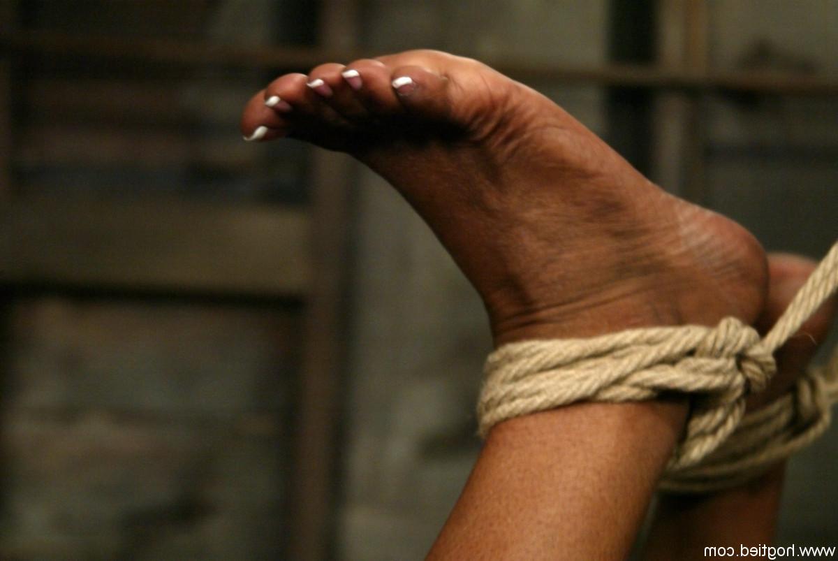 20P Ebony with nice curves Stacey Cash gets hogtied and left bound in a dungeon