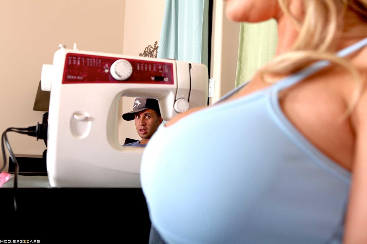 20P MILF with big tits Tyler Faith rides the delivery guy's big cock