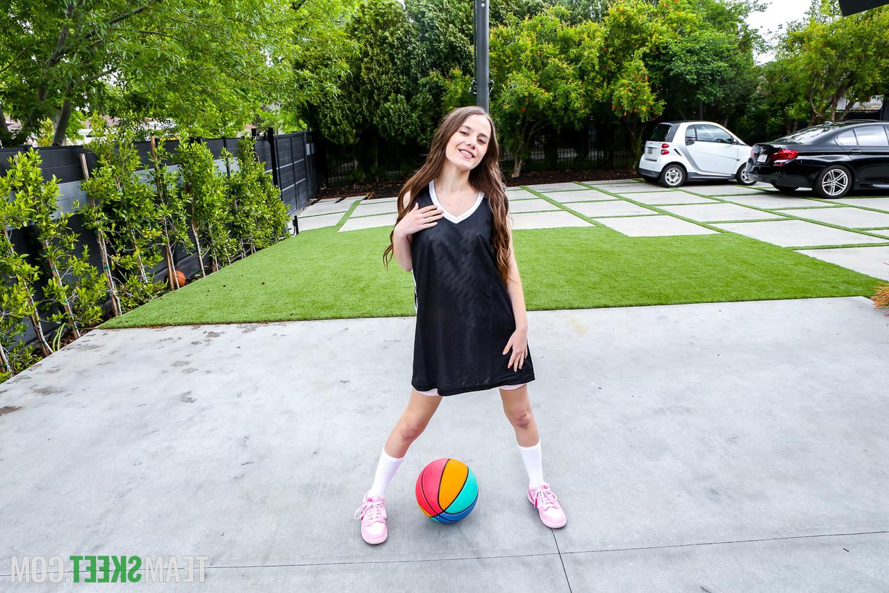 20P Petite basketball player Sia Wood enjoys wild hardcore sex with her coach