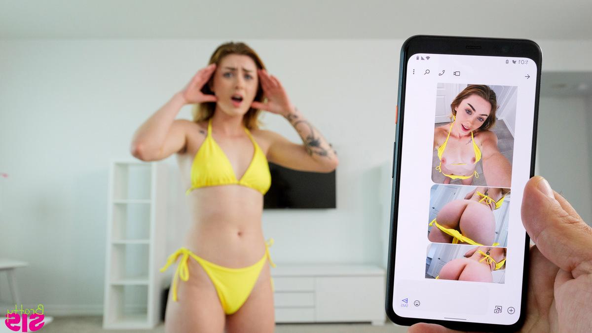 16P Ruby Redbottom pose en bikini jaune avant de se livrer au sexe en POV.