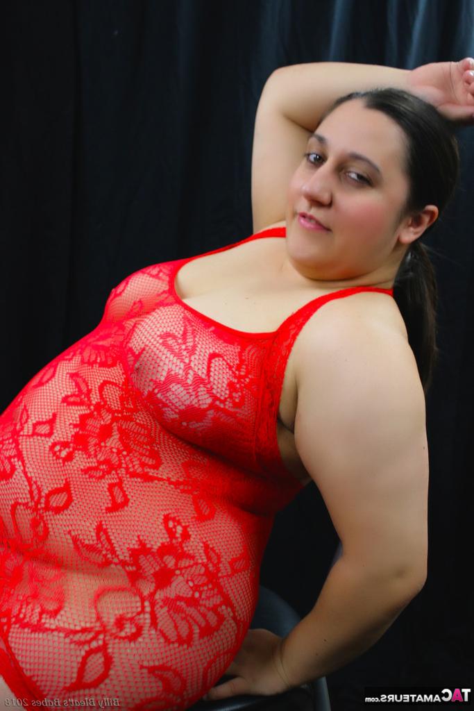 20P Amateur BBW Kimberly Scott poses non nude in red lingerie and matching hosiery