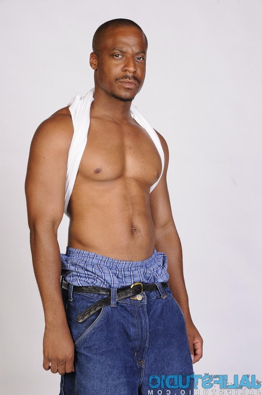 20P Angry gay dude Tre Stagg strips & flaunts his hot black body & big dick