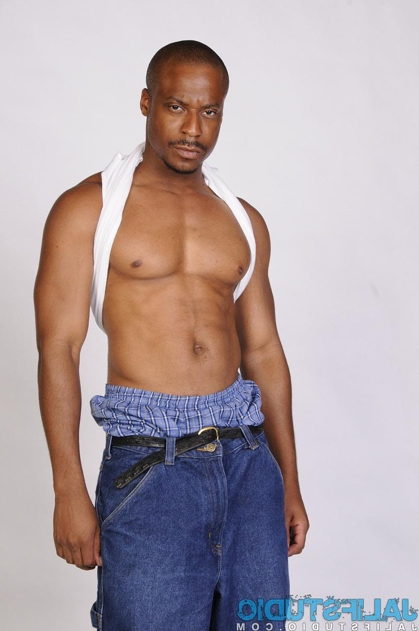 20P Angry gay dude Tre Stagg strips & flaunts his hot black body & big dick