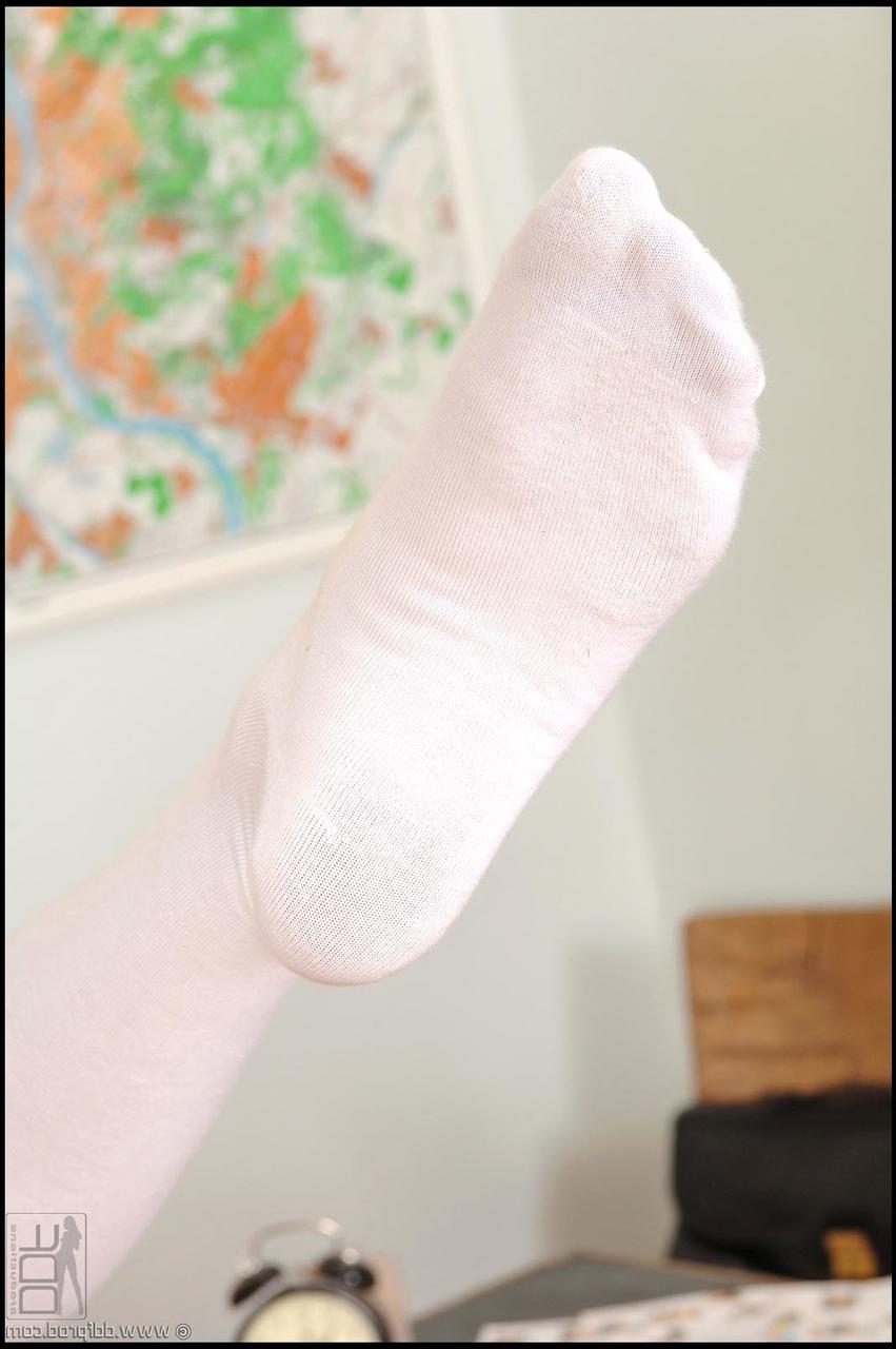 20P Jambes et pieds chauds Gitta blonde, chatte rose