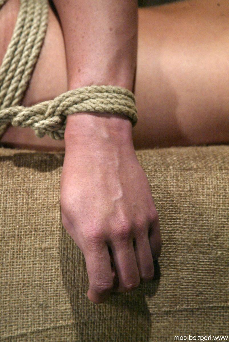 20P Sargento-mor Hogtied, Wenona