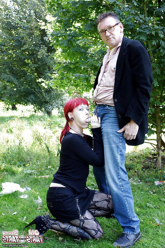 16P Hardcore-Fick im Freien mit einem wunderschön gekleideten Mädchen und ihrem Mann