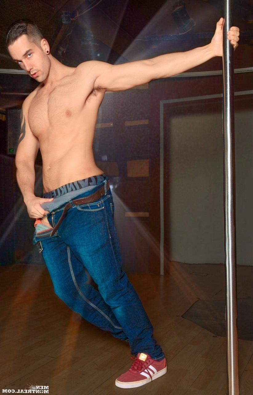 15P Gays amadores excitados Felix Brazeau e Marko Lebeau batem forte em um clube de strip