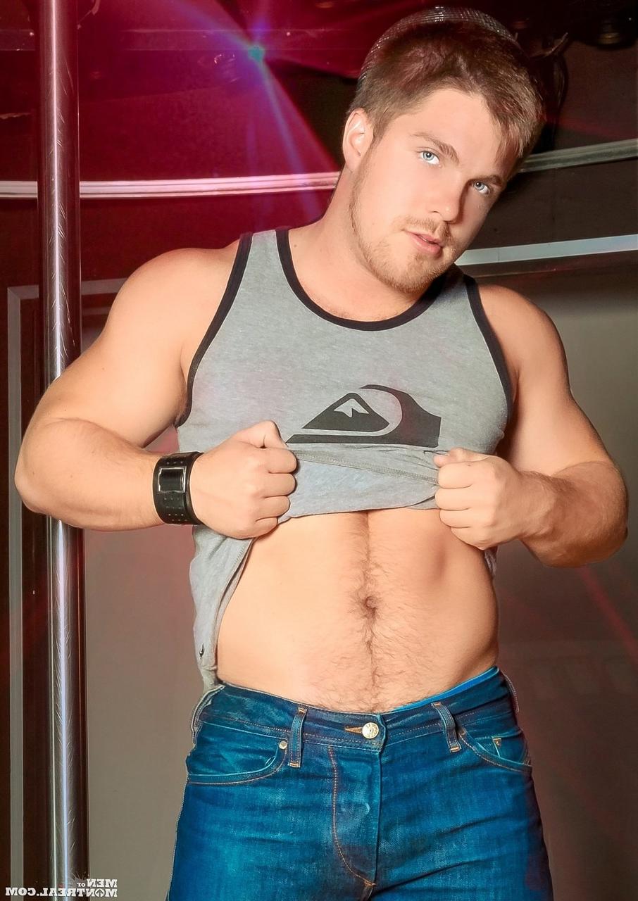 15P Gays amadores excitados Felix Brazeau e Marko Lebeau batem forte em um clube de strip