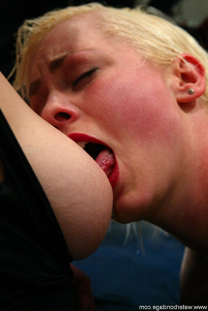 20P Wasser-Bondage Lorelei Lee, Prinzessin Donna, Sgt Major