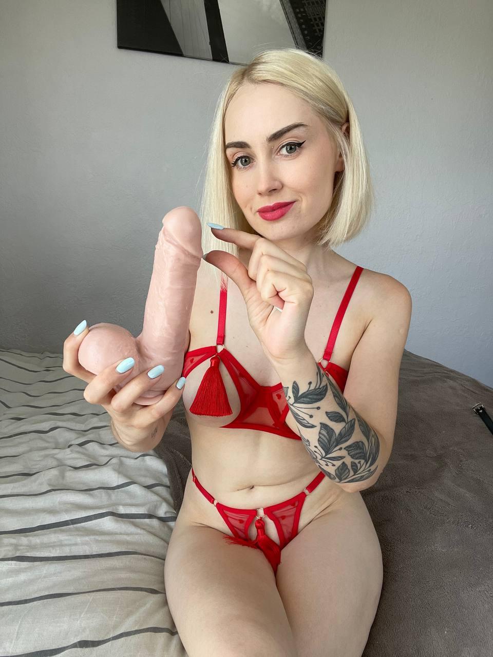 10P OnlyFans Miss Lily 1 Miss Lily 1