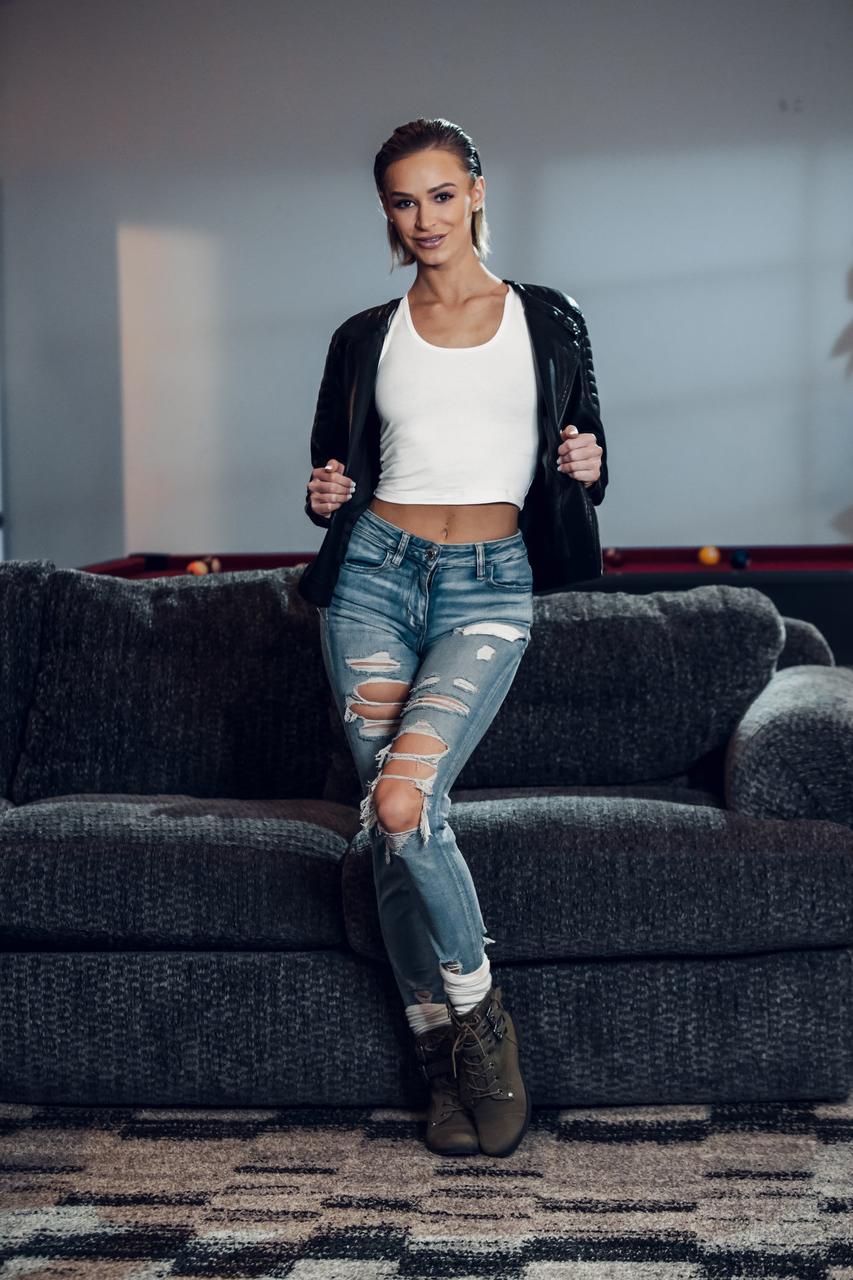20P Digital Playground Emma Hix, Katana Kombat