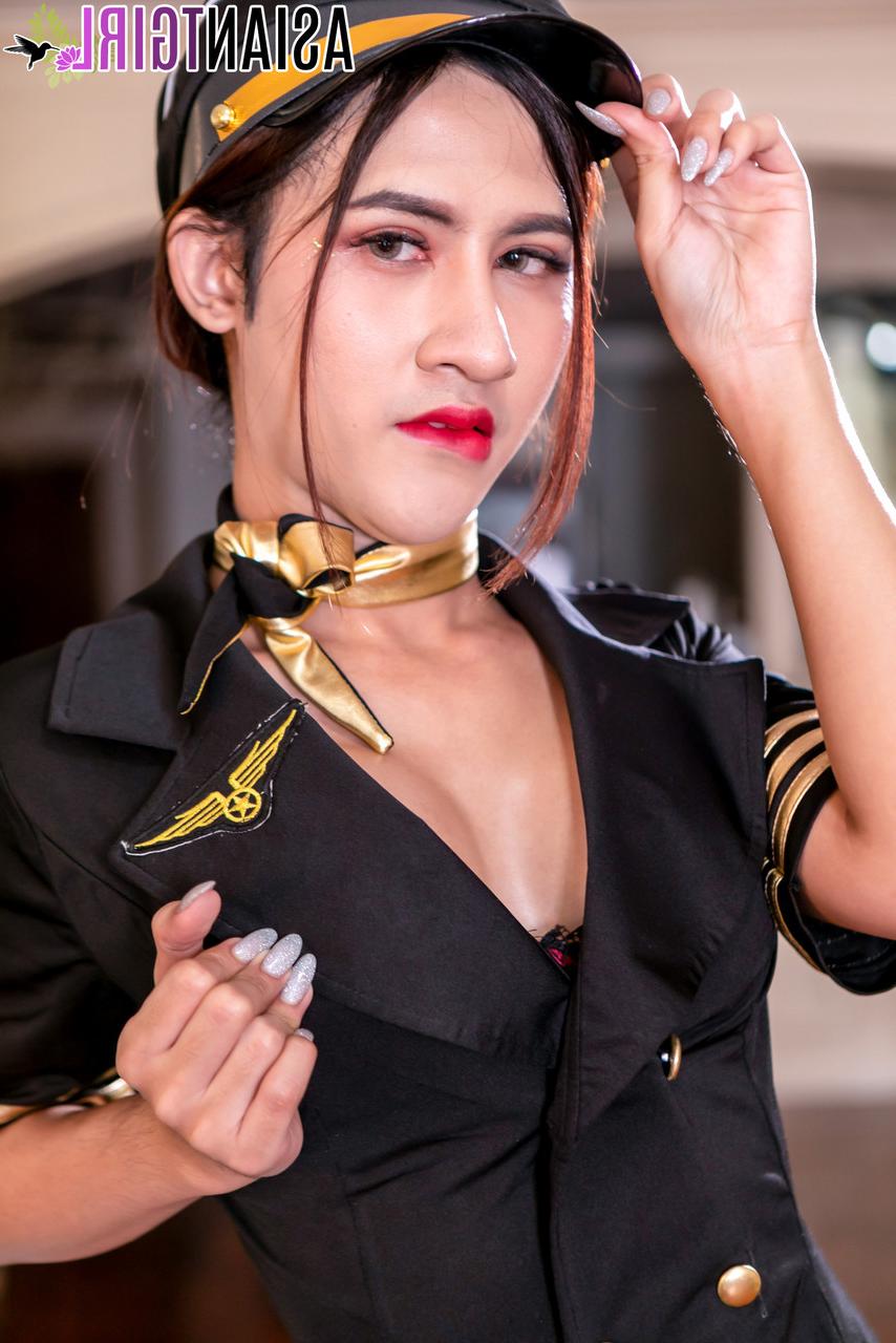 16P Asiática TGirl Gelo